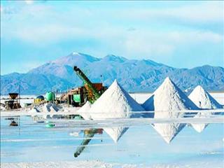  چشم‌انداز استخراج منابع لیتیوم ایران بررسی شد پتانسیل ایران در تغییر قوانین زنجیره تامین