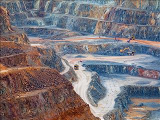  شیوه مدیریت و افزایش بهره‌وری در حوزه معادن بررسی شد: سایه روشن رشد معادن