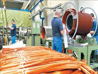  نبود چشم‏‏‌انداز روشن از آینده تقاضا برای مقاطع فولادی به رکود فولادی‏‏‌ها دامن زد ضعف تقاضا؛ سرعت‌گیر فروش مقاطع فولادی