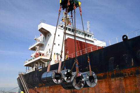  مدیر فروش و بازاریابی شرکت فولاد هرمزگان: روند روبه‌رشد صادرات محصولات فولاد هرمزگان ادامه‌دار خواهد بود صادرات فولاد