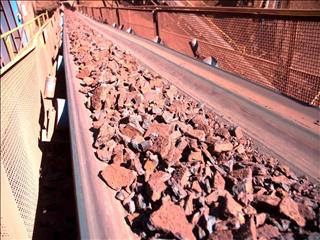  ناامیدی نسبت به چشم‏‏‏‏‌انداز تقاضا برای محصولات فولادی، سنگ‏‏‏‏‌آهن را ارزان کرد سنگ‏‏‏‏‌آهن سقوط می‌کند؟