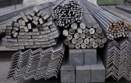 عرضه ۲۵۰ هزار تن مقاطع تخت و طویل فولادی در بورس کالا 
