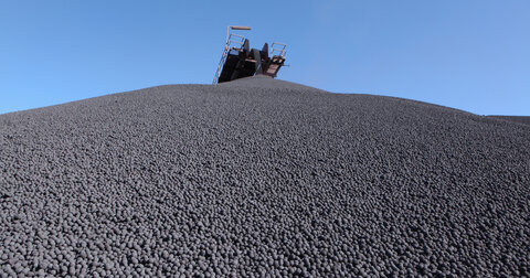 رشد ۱۸۰ درصدی ارزش معاملات آهن اسفنجی در بورس کالا طی سال ۱۴۰۲