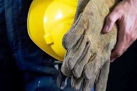 تعدیل نیرو در کارخانه فروآلیاژ ازنا ناشی از افزایش تعرفه برق است