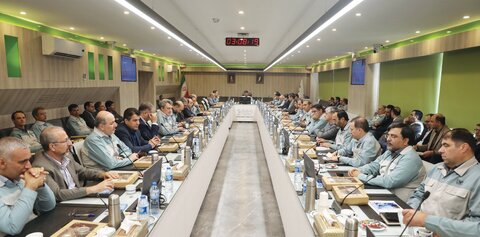  مدیرعامل فولاد مبارکه در جلسه کمیته مدیریت شرکت مطرح کرد؛ حضور مؤثرتر در بازارهای جهانی یکی از اولویت‌های اصلی فولاد مبارکه و صنعت فولاد کشور