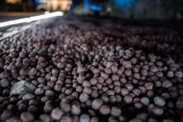  ایراسین بررسی می‌کند: ثبات قیمت آهن اسفنجی با شروع محدودیت‌های توزیع برق