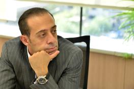 بهادر احرامیان: فولاد به آینده صنعت برق و سیمان گرفتار می‌شود/ ترمز پیشرفت صنعت فولاد ایران کشیده شده است