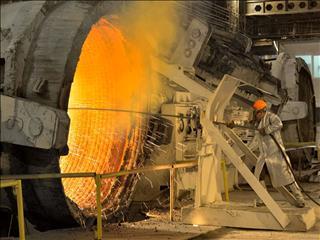  مشاور طرح جامع فولاد کشور مطرح کرد: لزوم سرمایه گذاری ۸۰ تا ۸۴ میلیارد دلاری برای تراز کردن برق و گاز صنایع / صنعت فولاد ایران در رتبه دهم جهان / ۵ درصد از تولید ناخالص داخلی در اختیار فولادسازان