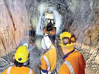  سنگ‌اندازی دولت در اجرای قانون معادن وزارت صمت مامور وصول درآمد برای خزانه!