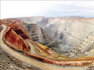  تبعات قیمت‌گذاری دستوری در بخش معدن بررسی شد درآمد معدن؛ از این جیب به آن جیب