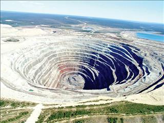  بهرام شکوری/رئیس کمیسیون معدن و صنایع معدنی اتاق ایران لزوم همراهی دولت با فعالان بخش معدن