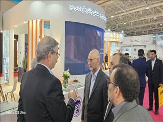  رئیس هیات عامل ایمیدرو از غرفه چادرملو بازدید کرد توصیه موثقی نیا به حمایت از تولید داخل